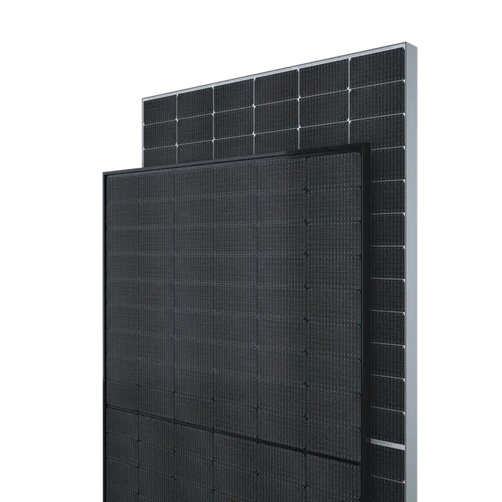 Face arrière active du panneau solaire bifacial Elios Voltaic 440 W