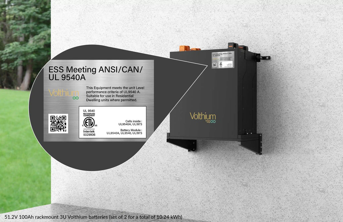 Batterie Volthium UL9540 installée dans une armoire technique hors réseau